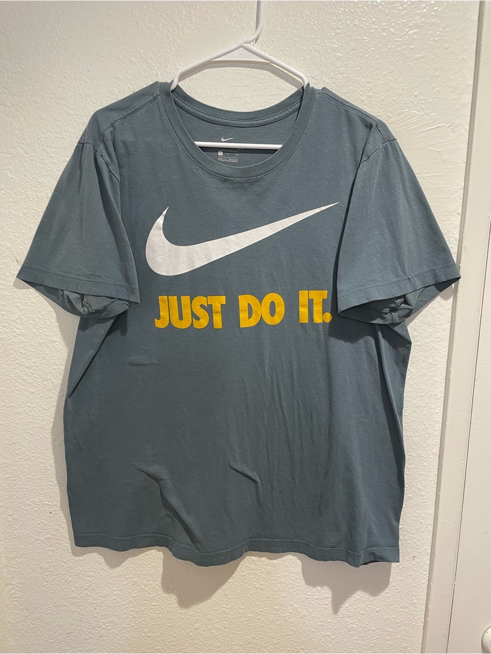 Nike Men's Just Do It Graphic T-Shirt Gray White Swoosh Size Large Short Sleeve